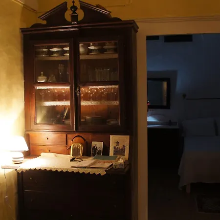 Ξενοδοχείο με διαμερίσματα Marcos Οία