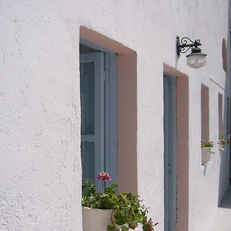 마르코스 룸스 아파트호텔 3*