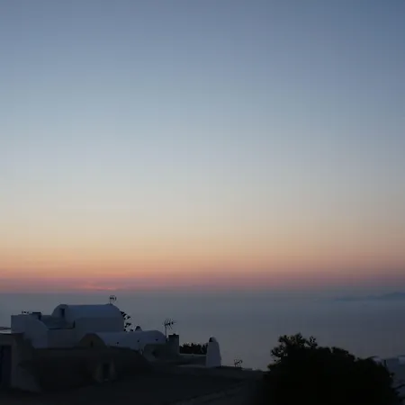 마르코스 룸스 아파트호텔 3*