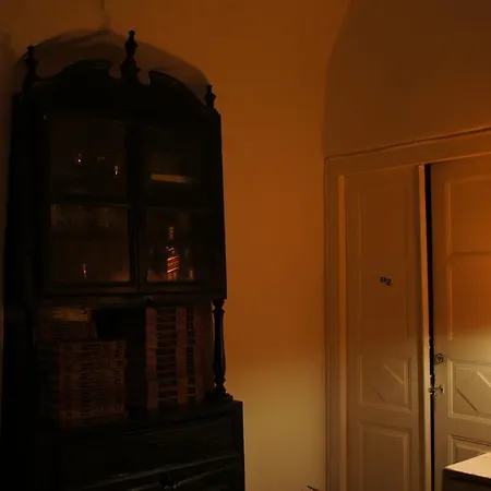 아파트호텔 마르코스 룸스 이아