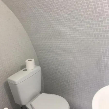 Marcos Apartahotel