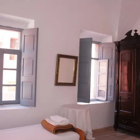 Marcos Apartahotel Oia (Santorini)