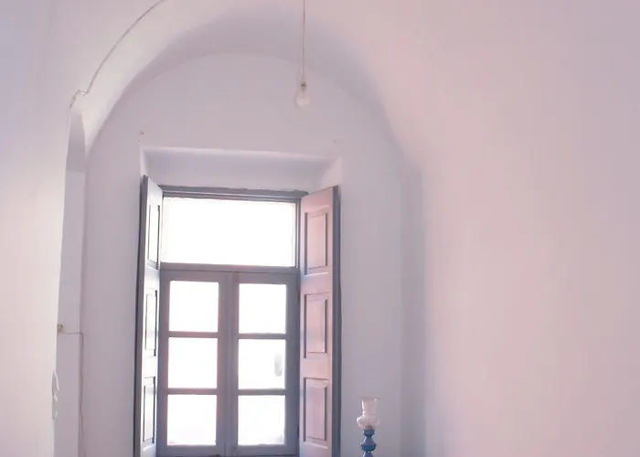 마르코스 룸스 3*