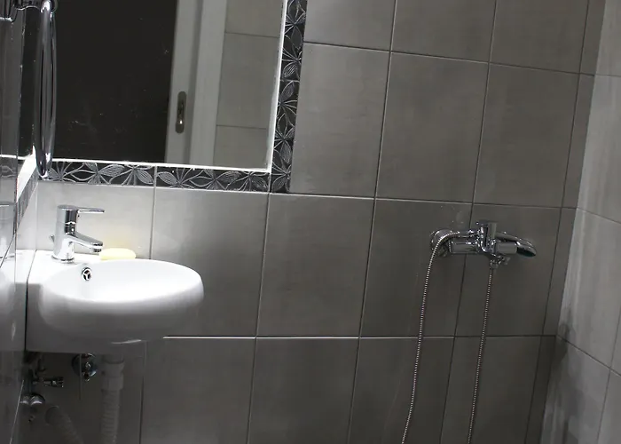 마르코스 룸스 아파트호텔 3*